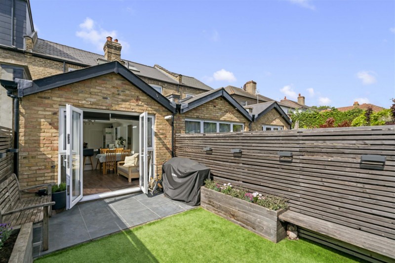 Images for Castle Road, Isleworth EAID:ajmanserapi BID:1