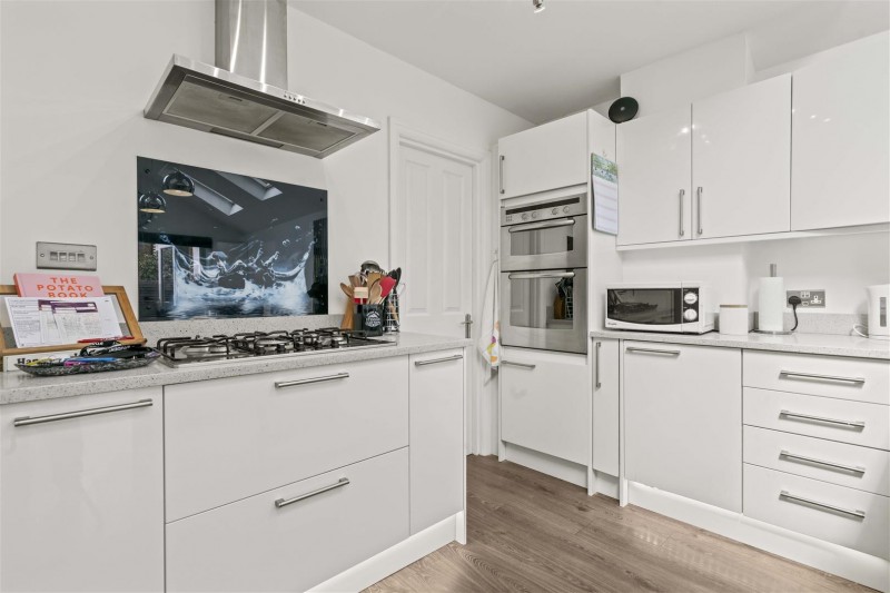 Images for Castle Road, Isleworth EAID:ajmanserapi BID:1