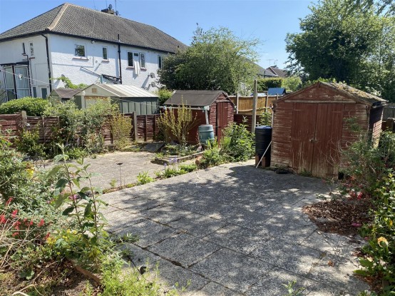 Images for Northumberland Avenue, Isleworth EAID:ajmanserapi BID:1