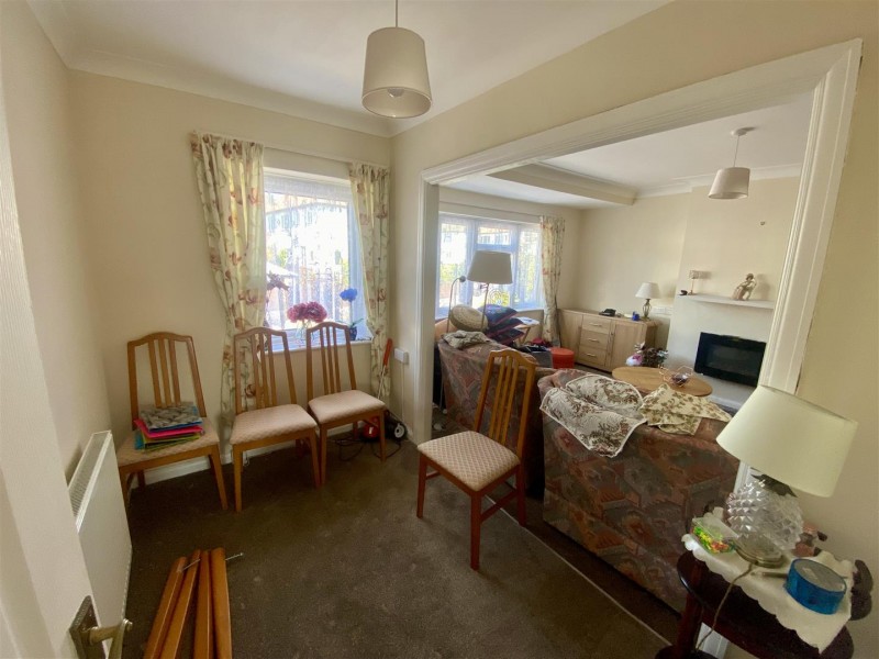 Images for Northumberland Avenue, Isleworth EAID:ajmanserapi BID:1