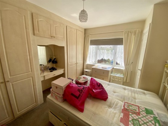 Images for Northumberland Avenue, Isleworth EAID:ajmanserapi BID:1