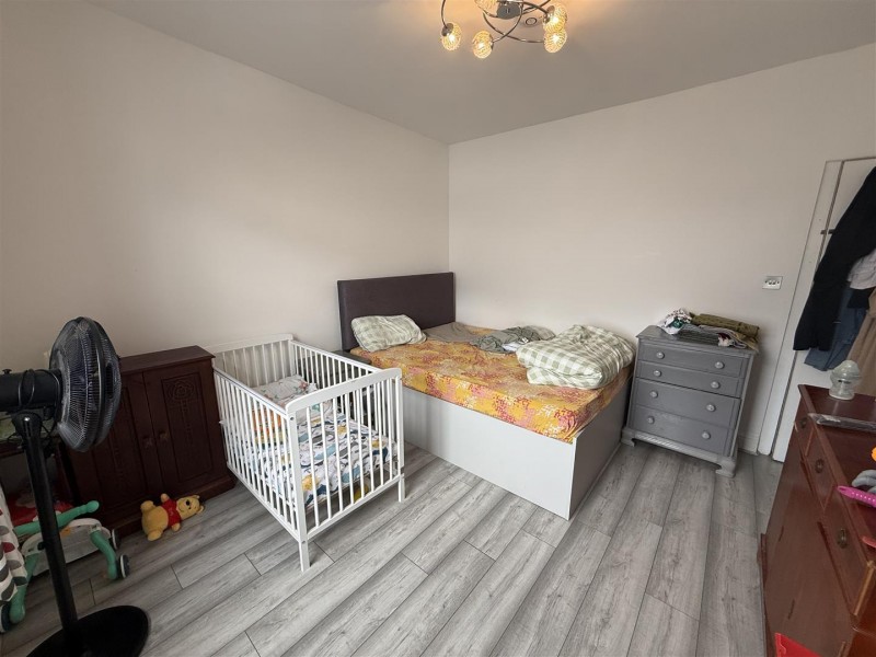 Images for Bear Road, Feltham EAID:ajmanserapi BID:2