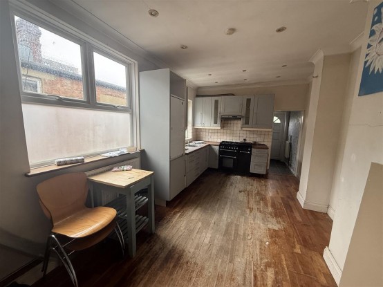 Images for 35 Cecil Road, Hounslow EAID:ajmanserapi BID:1