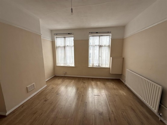 Images for Parkview High Street, Yiewsley, West Drayton EAID:ajmanserapi BID:2