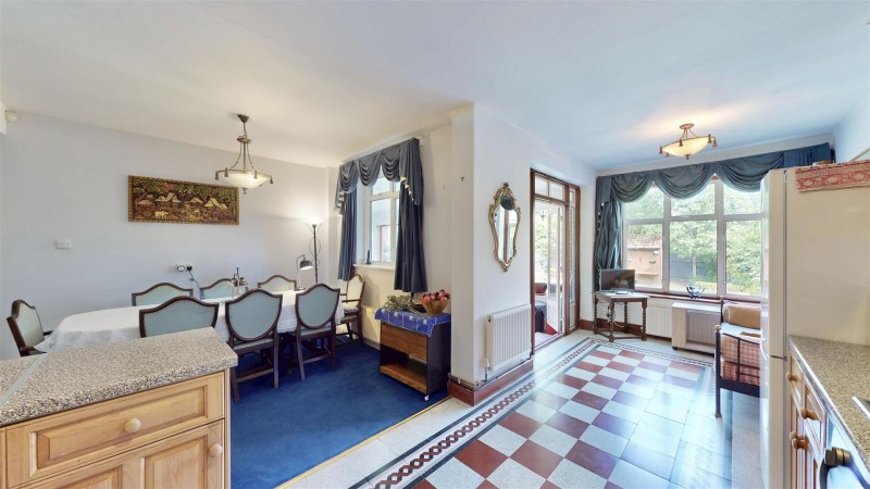 Images for Harewood Road, Isleworth EAID:ajmanserapi BID:1