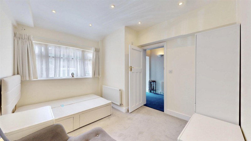 Images for Harewood Road, Isleworth EAID:ajmanserapi BID:1