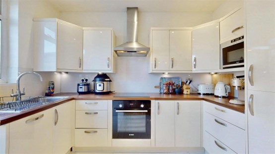 Images for Syon Lane, Isleworth EAID:ajmanserapi BID:1