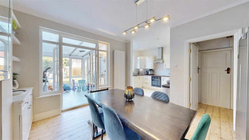Images for Syon Lane, Isleworth EAID:ajmanserapi BID:1