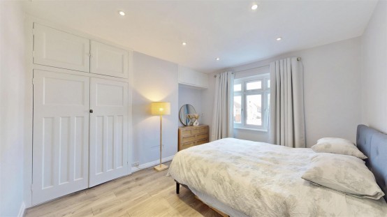 Images for Syon Lane, Isleworth EAID:ajmanserapi BID:1