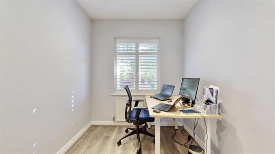 Images for Syon Lane, Isleworth EAID:ajmanserapi BID:1