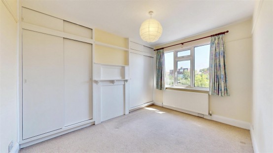 Images for Wood Lane, Isleworth EAID:ajmanserapi BID:1
