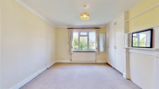 Images for Wood Lane, Isleworth EAID:ajmanserapi BID:1