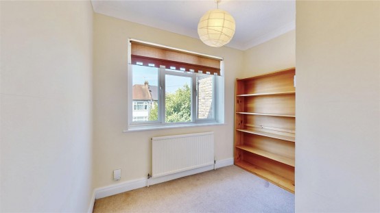 Images for Wood Lane, Isleworth EAID:ajmanserapi BID:1