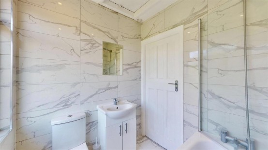 Images for Wood Lane, Isleworth EAID:ajmanserapi BID:1
