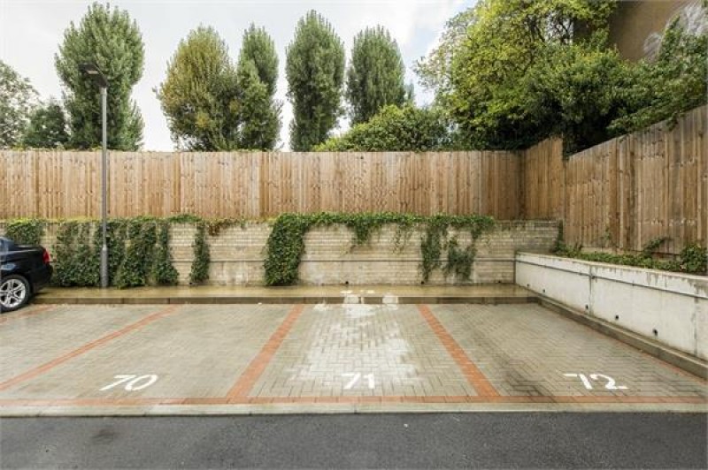Images for Colmore House, Frazer Nash Close, Isleworth EAID:ajmanserapi BID:1