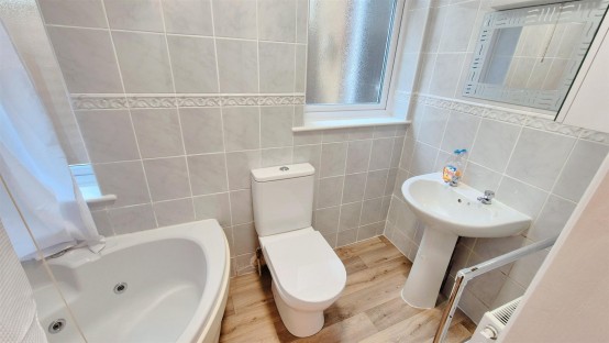 Images for Argyle Avenue, Hounslow EAID:ajmanserapi BID:2