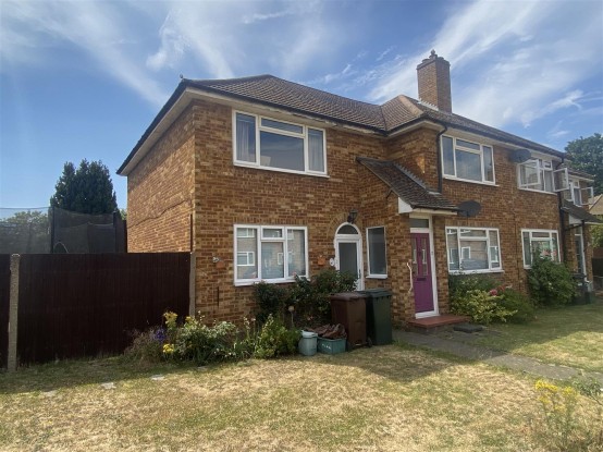 Images for Manns Close, Isleworth EAID:ajmanserapi BID:1
