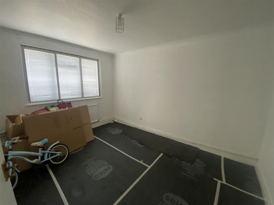 Images for Manns Close, Isleworth EAID:ajmanserapi BID:1