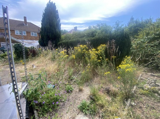 Images for Manns Close, Isleworth EAID:ajmanserapi BID:1