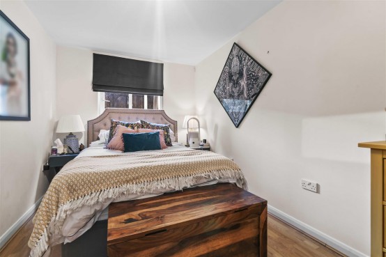 Images for 211 Worton Road, Isleworth EAID:ajmanserapi BID:1