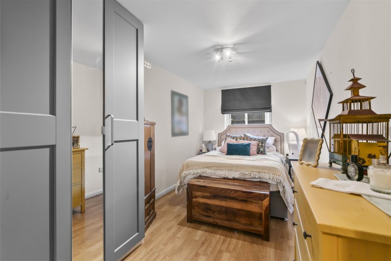 Images for 211 Worton Road, Isleworth EAID:ajmanserapi BID:1