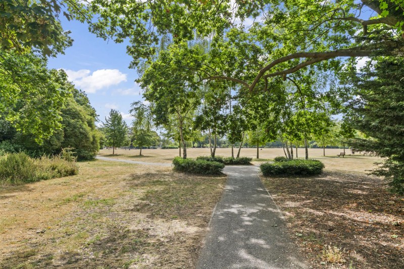 Images for 211 Worton Road, Isleworth EAID:ajmanserapi BID:1