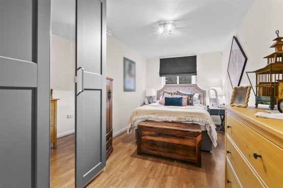 Images for 211 Worton Road, Isleworth EAID:ajmanserapi BID:1