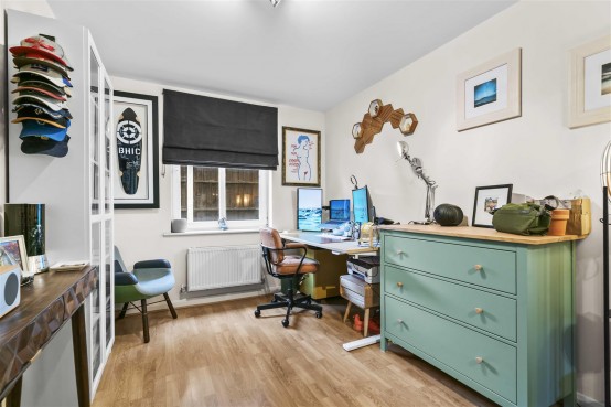 Images for 211 Worton Road, Isleworth EAID:ajmanserapi BID:1