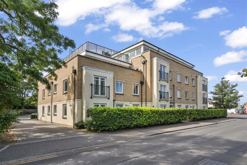 Images for 211 Worton Road, Isleworth EAID:ajmanserapi BID:1